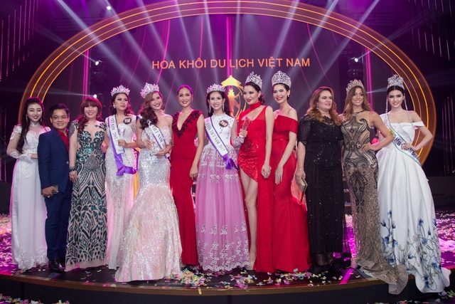 Ngọc Duyên trở thành Giám đốc quốc gia Miss Global Beauty Queen Vietnam - 8 Ngọc Duyên (ngoài cùng bên phải) là một trong những thành viên giám khảo cuộc thi Hoa khôi Du lịch Việt Nam 2017.