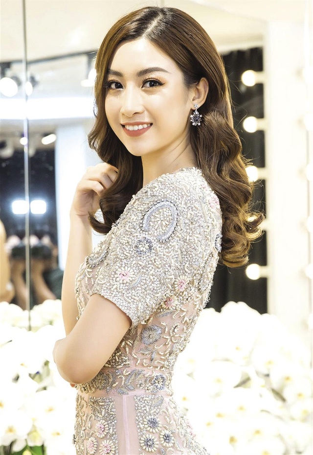 Người đẹp đi thi miệt mài chỉ để lấy tiếng? - 2 HH Đỗ Mỹ Linh thi Miss World 2017. Ảnh:T.L
