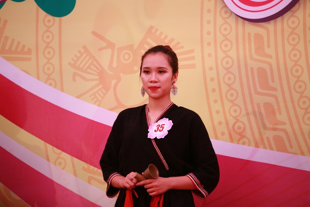 Ngắm những nhan sắc núi rừng lần đầu tranh tài “Người đẹp Hoa Ban” - 11 Ngắm những nhan sắc núi rừng lần đầu tranh tài “Người đẹp Hoa Ban” - 11