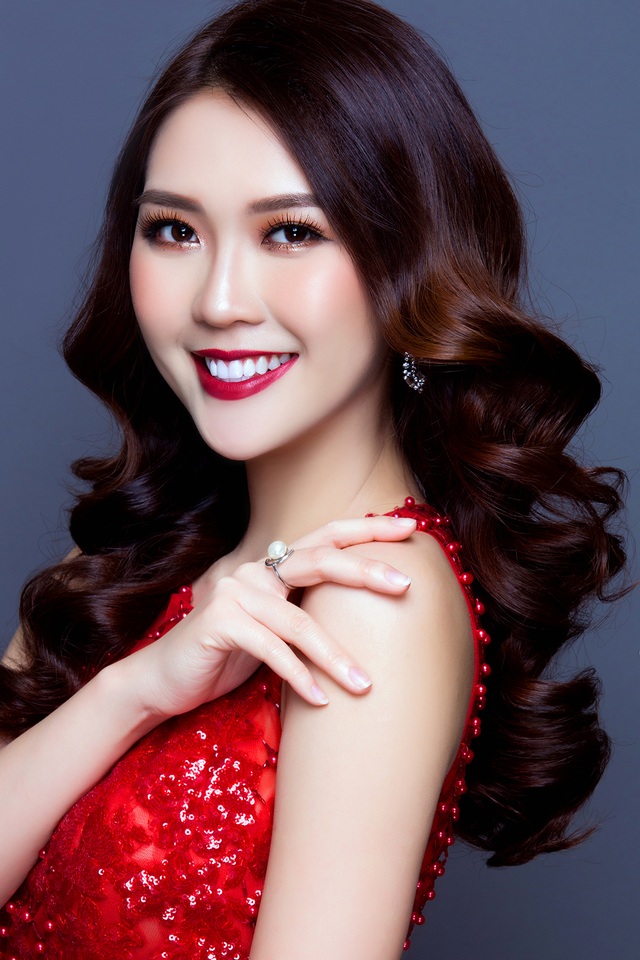 Hoa khôi 9X Phú Yên đẹp quyến rũ, sở hữu thành tích học tập đáng nể - 3 Hoa khôi 9X Phú Yên đẹp quyến rũ, sở hữu thành tích học tập đáng nể - 3