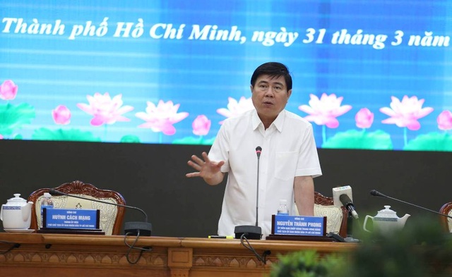 TPHCM khuyến khích cán bộ yếu kém từ chức - 1 Chính quyền TPHCM khuyến khích cán bộ yếu kém từ chức