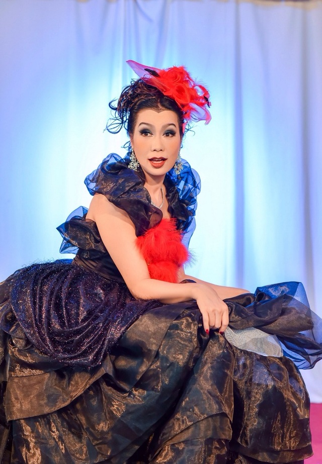 Nghệ sĩ Trịnh Kim Chi nỗ lực mang đến cho khán gia vở kịch mang màu sắc lạ lẫm dịp Tết.