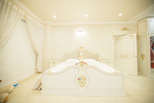 Ngắm biệt thự sân vườn hoành tráng - "chốn bình yên đi về" của Hồ Quỳnh Hương - 12 Ngắm biệt thự sân vườn hoành tráng - "chốn bình yên đi về" của Hồ Quỳnh Hương - 12