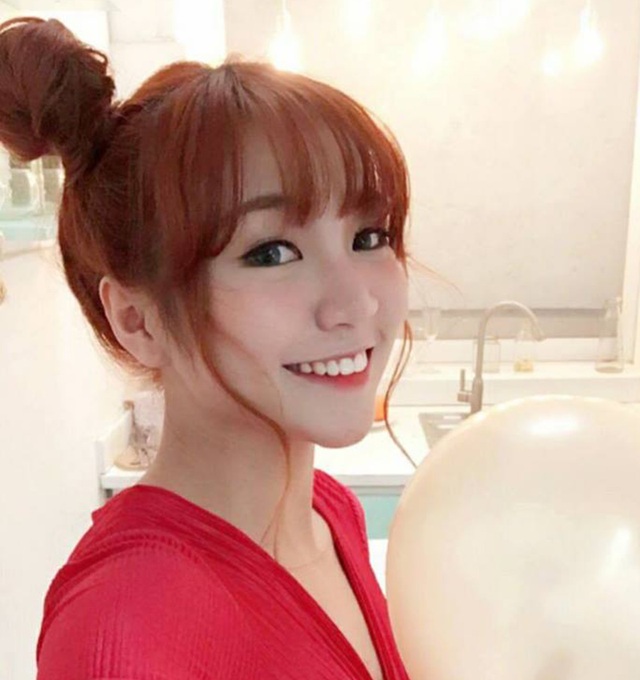 Nữ rapper 9x gây "sốt" với bản cover "Nơi này có anh" - 2 Nữ rapper 9x gây "sốt" với bản cover "Nơi này có anh" - 2