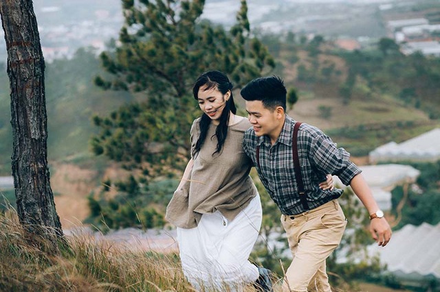 Ảnh cưới giản dị tại vườn rau sạch của cặp đôi mơ về cuộc sống bình yên - 11 Ảnh cưới giản dị tại vườn rau sạch của cặp đôi mơ về cuộc sống bình yên - 11