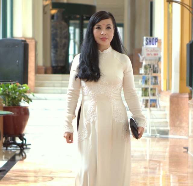 “Em bé Hà Nội” Lan Hương lên tiếng về việc “nghiện” thẩm mỹ, mặt biến dạng - 2 NSND Lan Hương trong buổi họp báo ra mắt phim mới.