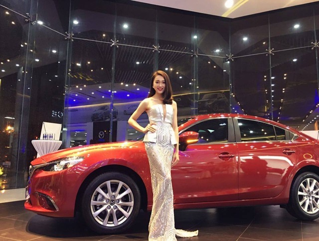 Nữ PG xinh hơn cả dàn hoa khôi gây "sốt" trên mạng - 2 Ngọc Nữ trong vài trò PG