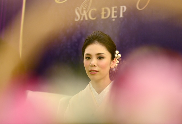 Hoa hậu Hoàn vũ 2007 Riyo Mori: “Trở lại Việt Nam tôi thấy như về nhà” - 6 Hoa hậu Hoàn vũ 2007 Riyo Mori: “Trở lại Việt Nam tôi thấy như về nhà” - 6