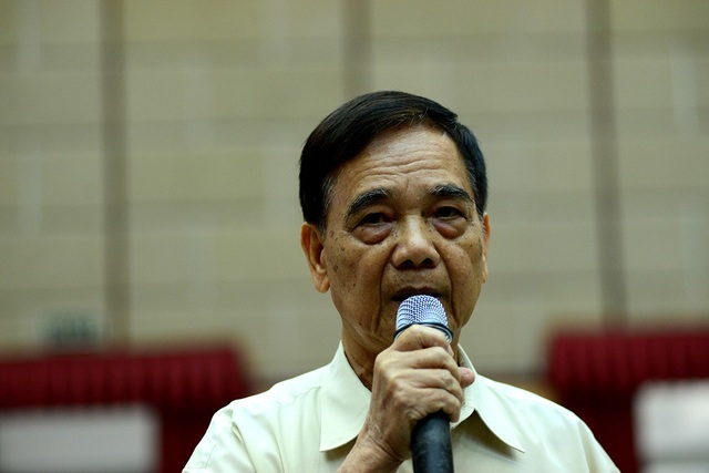 Chỉ ưu tiên đường bộ, đường sắt gần 1 thế kỷ vẫn... nguyên xi - 1 Cử tri Dương Minh Châu nêu quan điểm về đầu tư đường bộ, đường sắt.