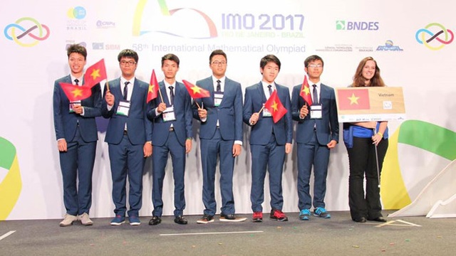 "Kỳ tích" Olympic quốc tế 2017: Cần đánh giá một cách công bằng - 1
Đoàn học sinh Việt Nam dự thi Olympic toán học quốc tế năm 2017