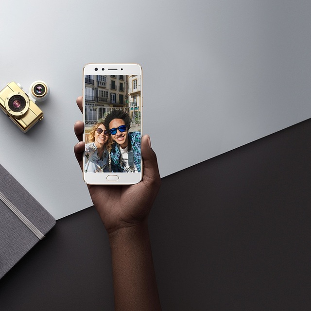 Khách đặt mua OPPO F3 bất ngờ được tặng 500,000 đồng tiền đặt cọc - 2
Màn hình FullHD cho hiển thị đẹp, sắc nét cho trải nghiệm hình ảnh tuyệt vời hơn bao giờ hết.