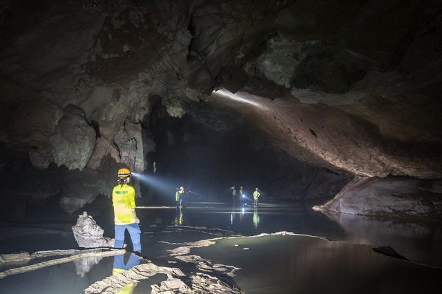 Đưa 3 hang động ở “vương quốc hang động” Phong Nha vào khai thác - 4 Đưa 3 hang động ở “vương quốc hang động” Phong Nha vào khai thác - 4