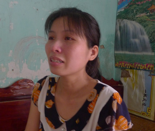 Thương bé 9 tuổi nguy kịch vì bệnh ung thư máu - 5 Chị lo lắng khi bác sĩ cho biết phương pháp duy nhất cứu sống tính mạng con gái là ghép tế bào gốc với chi phí vô cùng lớn.