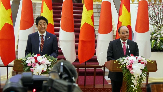 
Thủ tướng Việt Nam - Nhật Bản đồng chủ trì họp báo quốc tế.
