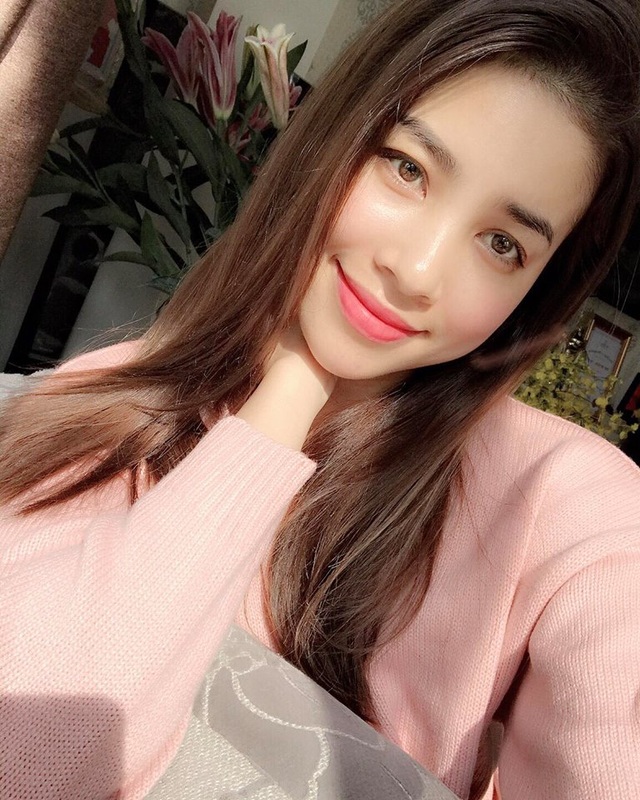 Sao Việt làm gì trong 3 ngày Tết Đinh Dậu? - 6 Phạm Hương khoe ảnh xinh đẹp, rạng rỡ ngày đầu năm