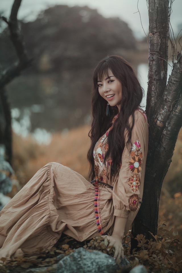 Phan Hương “Người phán xử”: “Với tôi, NSND Hoàng Dũng còn hơn cả một người bố” - 11 Phan Hương “Người phán xử”: “Với tôi, NSND Hoàng Dũng còn hơn cả một người bố” - 11