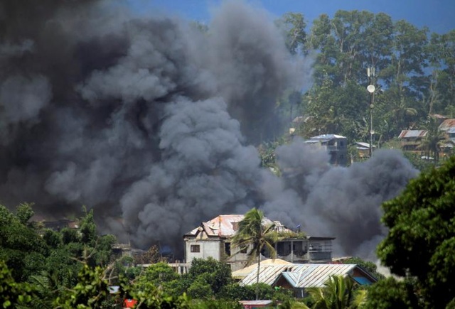 Philippines biết trước kế hoạch IS chiếm đóng Marawi - 1
Các cuộc giao tranh ở Marawi khiến hơn 200 người thiệt mạng. (Ảnh: Reuters)