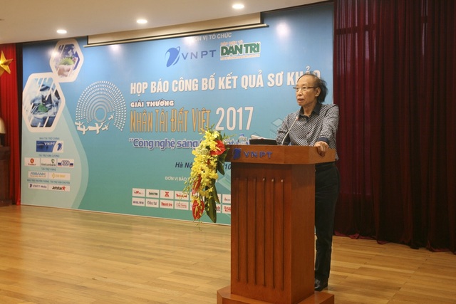 Giải thưởng NTĐV 2017: 17 sản phẩm lọt vào vòng Chung khảo lĩnh vực CNTT - 2
Nhà báo Phạm Huy Hoàn - Tổng biên tập Báo điện tử Dân trí, Trưởng ban tổ chức Giải thưởng Nhân tài Đất Việt 2017 phát biểu tại buổi họp báo công bố kết quả sơ khảo.