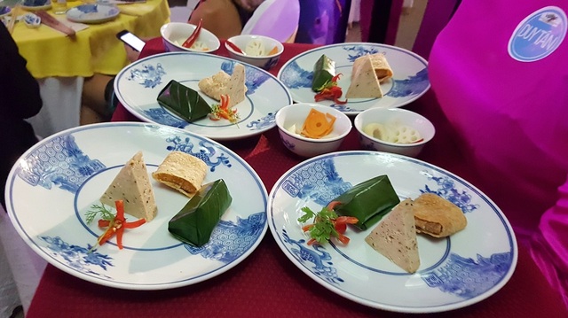 Phó Chủ tịch nước dự đêm văn hóa “Tịnh Yến: Quyền năng phụ nữ và bản sắc văn hóa” - 9 Bánh kê, chả lụa, ram Huế chay
