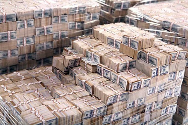 Ai cướp 1 tỉ USD của Saddam Hussein? - 1
USD trong Ngân hàng Trung ương Iraq.