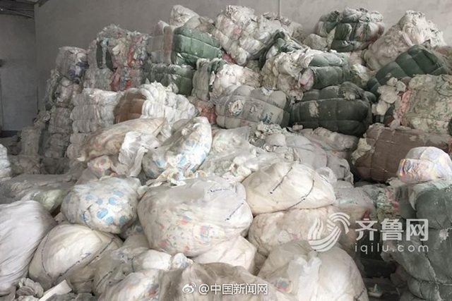 Bí mật gây sốc tại xưởng sản xuất bỉm người lớn từ rác thải tái chế - 1 Bí mật gây sốc tại xưởng sản xuất bỉm người lớn từ rác thải tái chế - 1