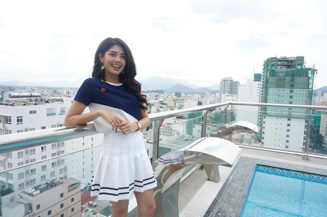 Đàm Phương Linh và những trải nghiệm du lịch thú vị - 1
VJ Đàm Phương Linh rạng rỡ tại thành phố biển Nha Trang