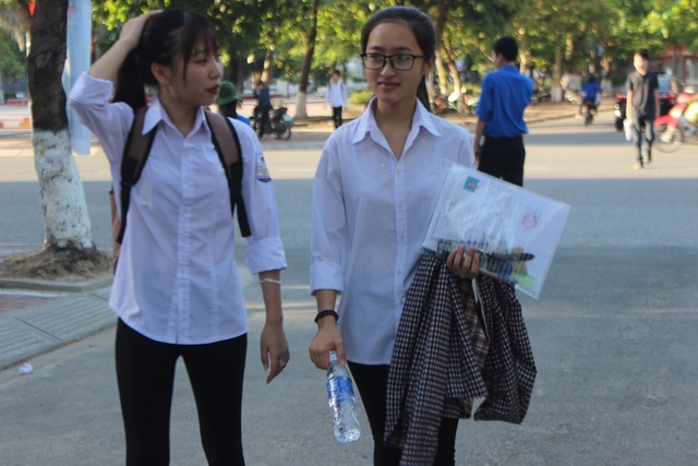 Sáng nay, hơn 330.000 thí sinh làm bài thi tổ hợp Khoa học tự nhiên - 2 Sáng nay, hơn 330.000 thí sinh làm bài thi tổ hợp Khoa học tự nhiên - 2