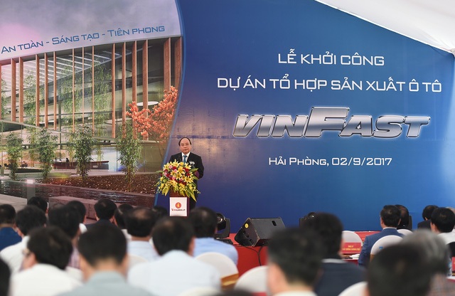 Thủ tướng nhấn nút khởi công cụm dự án sản xuất ô tô Việt VINFAST - 1
Dự án VINFAST chính thức khởi công, dự kiến năm 2019 dự án sẽ cho ra đời xe ô tô thương hiệu Việt