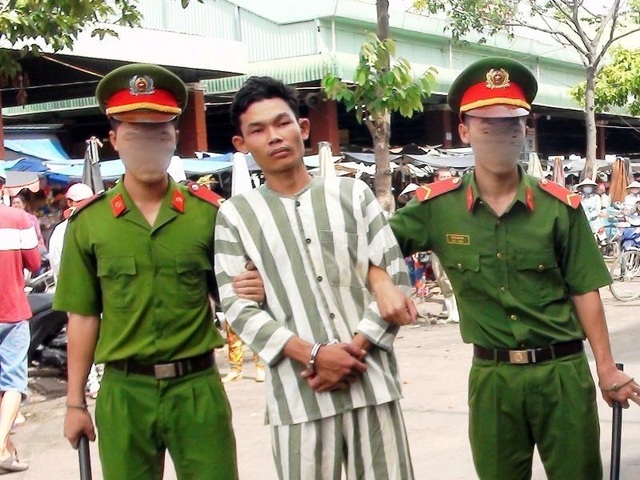 Đôi nam nữ bị cướp, hiếp khi đang tâm sự - 1
Nguyễn Văn Tuấn