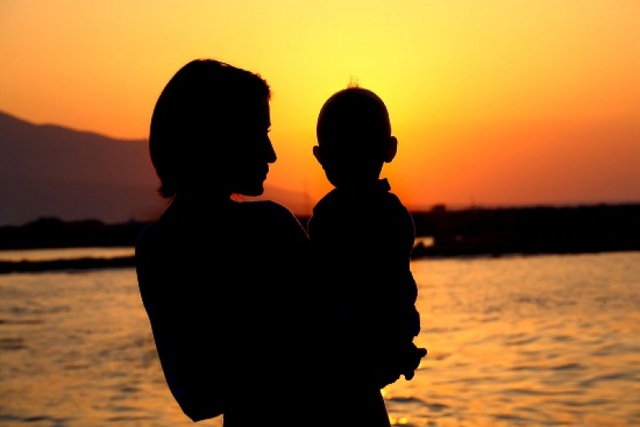 Làm mẹ đơn thân là công nhân thật không đơn giản | Báo Dân trí