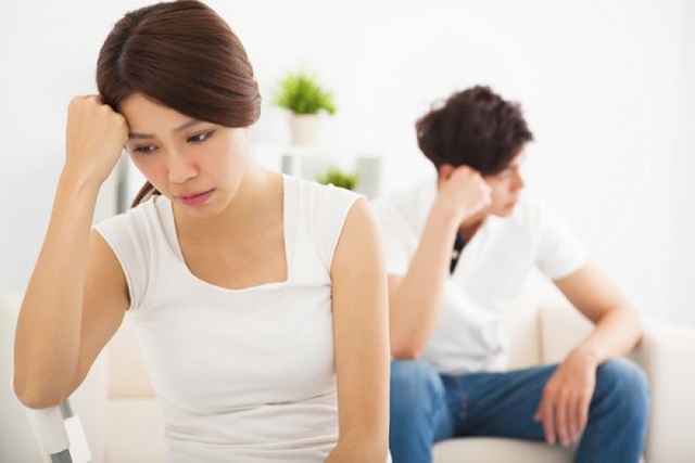 Khốn khổ vì chồng thích chơi sang - 1 Chị thấy mệt mỏi vì tính cầu kỳ, kiểu cách và sang quá mức sống thông thường của chồng. Ảnh minh họa