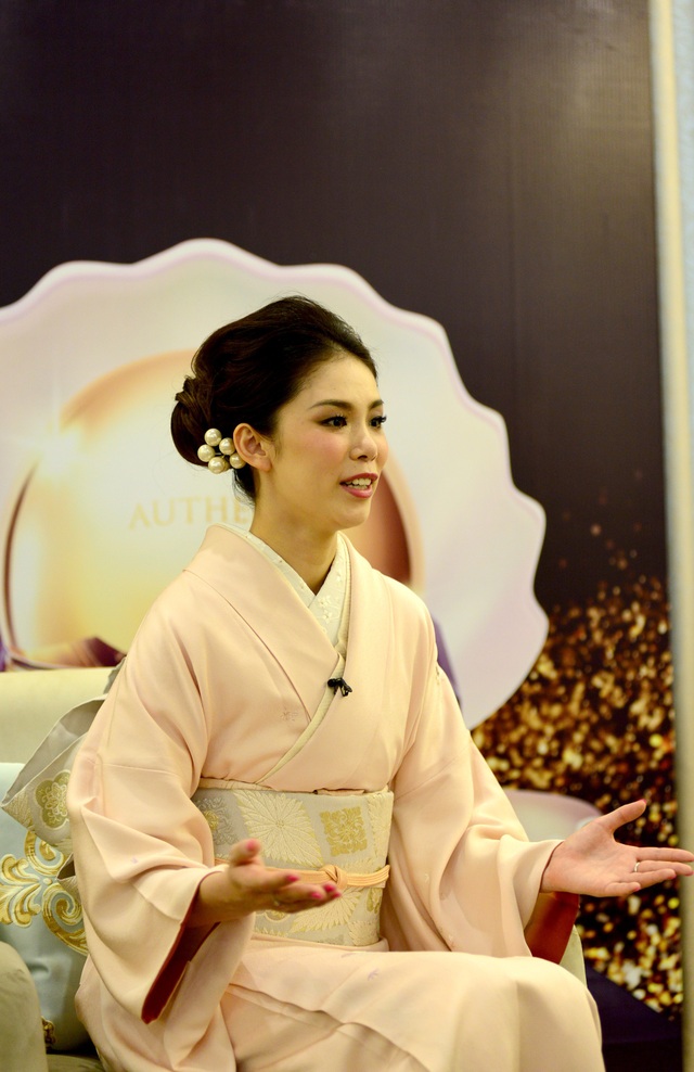 Hoa hậu Hoàn vũ 2007 Riyo Mori: “Trở lại Việt Nam tôi thấy như về nhà” - 2 Hoa hậu Hoàn vũ 2007 Riyo Mori: “Trở lại Việt Nam tôi thấy như về nhà” - 2