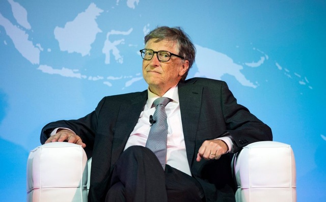Bill Gates có thể trở thành tỷ phú có nghìn tỷ USD đầu tiên - 1 Bill Gates trong một cuộc gặp gỡ tại London vào tháng 10/2016 (Nguồn: EPA)