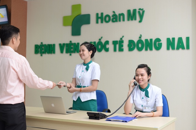 Ứng dụng công nghệ để làm hài lòng người bệnh mọi lúc mọi nơi - 1 Dịch vụ y tế được quan tâm nhiều hơn cả ở bệnh viện công và tư