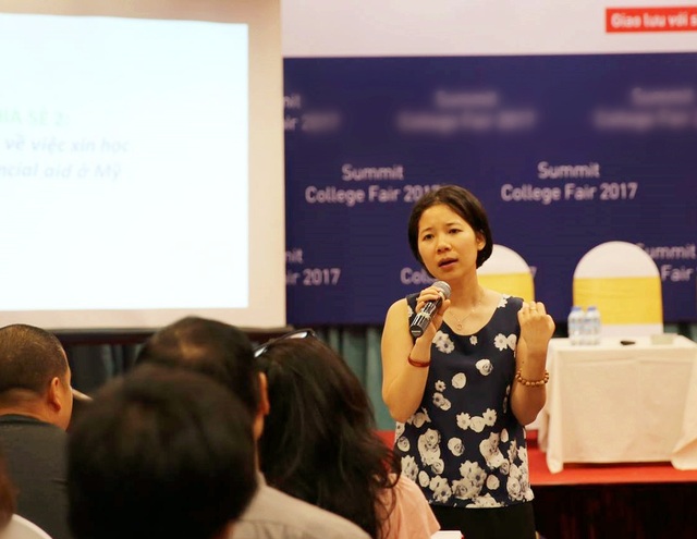 Những ngộ nhận khiến học sinh Việt “tuột” cơ hội giành học bổng Mỹ! - 1
Diễn giả Trần Phương Hoa (cựu sinh viên ĐH Middlebury, Mỹ).