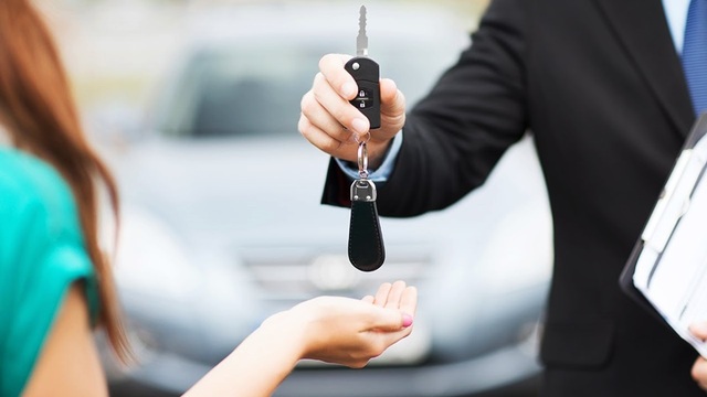 Liệu có đổ vỡ toàn bộ thị trường cho vay trả góp khi mua ô tô? - 2
10 người mua ô tô thì có tới 4- 5 người vay mua trả góp. Ảnh minh họa.