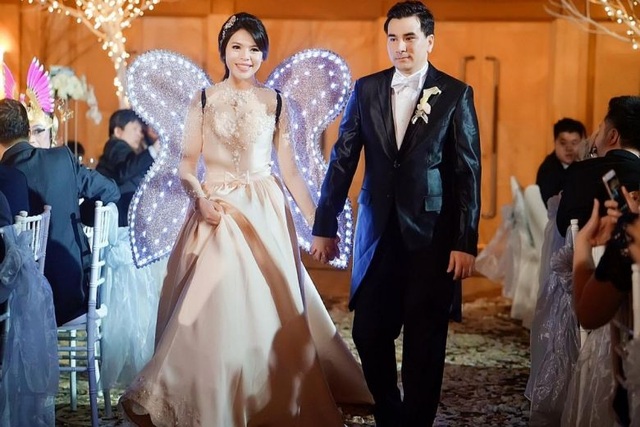 Đám cưới cổ tích có giá trên trời của tầng lớp siêu giàu - 1 Jessica và Ken gặp rồi yêu nhau khi cùng theo học tại đại học California, Mỹ