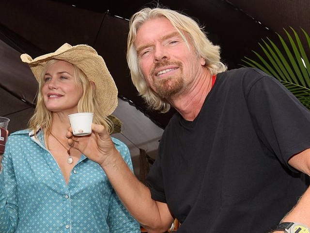 Những thói quen "khác người" của tỷ phú Richard Branson - 1 Tỷ phú Richard Branson uống 20 tách trà mỗi ngày. (Nguồn: Virgin)