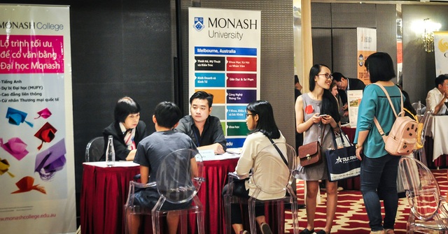 Nếu bạn đủ sức học và xin học bổng vào Đại học Monash, Úc - 1
Đại học Monash tham dự Triển lãm du học Đức Anh