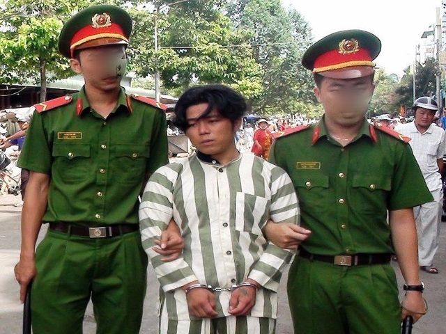 Đôi nam nữ bị cướp, hiếp khi đang tâm sự - 2
Nguyễn Văn Kép