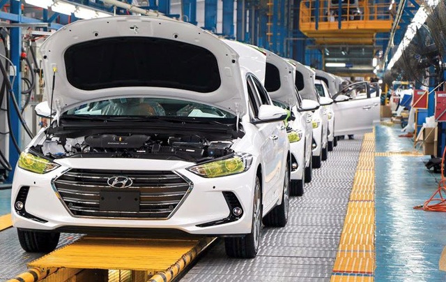 Ô tô Việt giảm giá mạnh: Chờ 1 tháng nữa chọn xe giá rẻ - 2
Từ năm 2018, thuế nhập khẩu nhiều loại linh kiện ô sẽ được đưa về mức 0%.