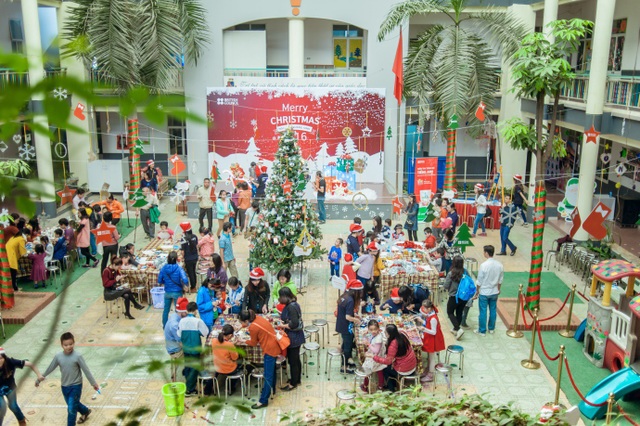 Ngày hội chào đón năm mới 2018 cùng Hội đồng Anh - 1 Khuôn viên trường tiểu học Brendon trong hoạt động mùa Giáng sinh 2016 do Hội đồng Anh tổ chức.