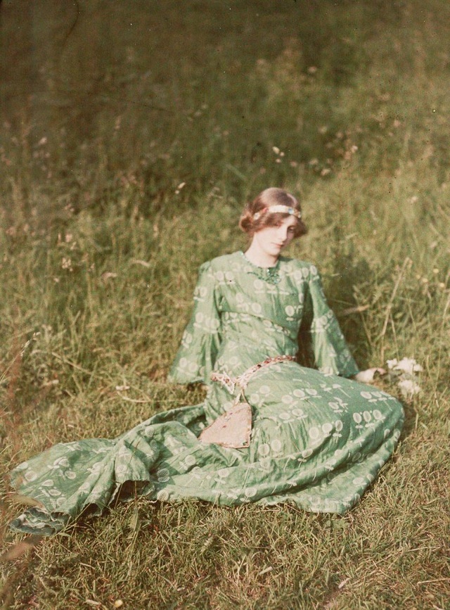 Bức ảnh Giấc mơ ngày (DayDreams) chụp năm 1909.