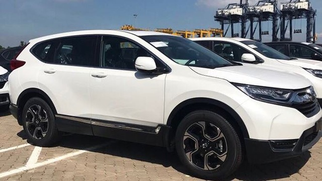 Bạt ngàn ô tô xếp hàng chờ thông quan trước Tết - 13
Chi cục Hải quan cửa khẩu cảng Hải Phòng khu vực I là đơn vị có số thu lớn nhất của Hải quan Hải Phòng. Theo báo cáo, từ đầu tháng 12 đến nay, lượng ô tô nhập về cảng tăng nhanh, tổng số thuế thu được từ ô tô gần 1.400 tỷ đồng.