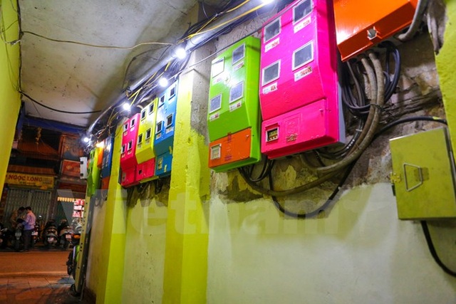 Chàng trai Mỹ mải miết nhuộm lại màu cho phố cổ Hà Nội - 14 Chàng trai Mỹ mải miết nhuộm lại màu cho phố cổ Hà Nội - 14