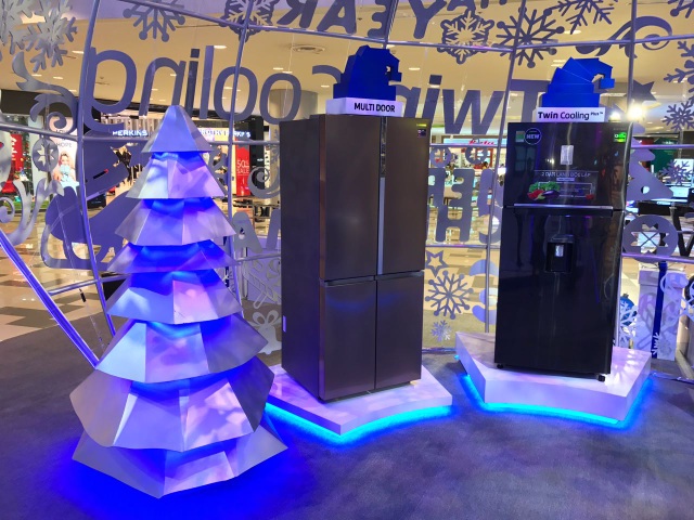 Samsung trao giải 1 tỷ đồng cho khách hàng may mắn - 3 Bộ đôi tủ lạnh Multi Door và Twin Cooling Plus tại khu trưng bày sản phẩm Samsung