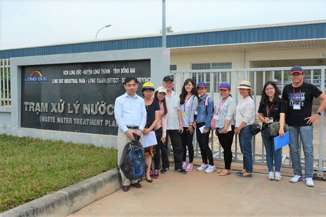 Giải bài toán môi trường thông qua đào tạo nhân lực chất lượng cao - 2
Học viên chương trình Thạc sĩ Kĩ thuật môi trường trong chuyến thăm Trạm xử lý nước thải tại KCN Long Đức, Long Thành, Tỉnh Đồng Nai.