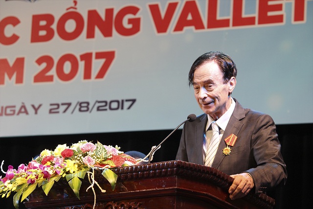 Trao 550 suất học bổng Vallet đến học sinh, sinh viên phía Bắc - 2 GS. Odon Vallet phát biểu trong Lễ trao học bổng Odon Vallet.