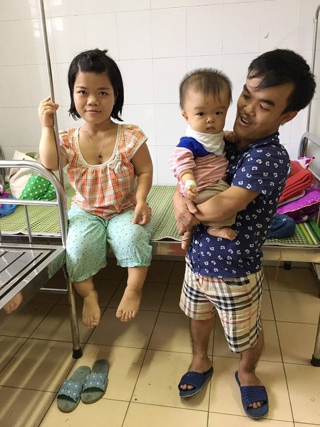 Hạnh phúc ngọt ngào của cặp đôi 1,1m, lùn nhất tỉnh Điện Biên - 1
Tổ ấm gia đình hạnh phúc, bé nhỏ của gia đình anh Thịnh hôm nay