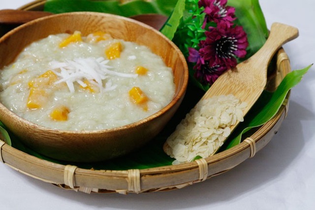 Ngày mưa gió, đãi cả nhà chè cốm khoai lang dẻo bùi, thơm ngọt - 2 Chè cốm khoai lang